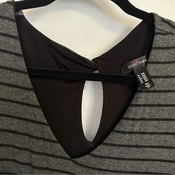 Stork & Babe Maternity Dress - Picture 3 of 4